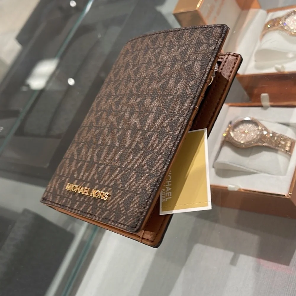 Michael Kors Jet Set Travel Passport Wallet Brown Signature/Golden- NWT